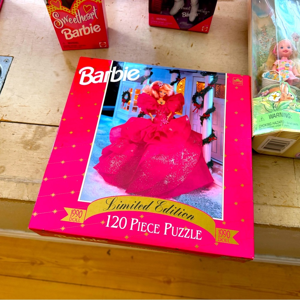 1990 Holiday Barbie Puzzle